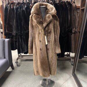 BLONDE LONG BEAVER - NOTCHCOLLAR & STRAIGHT SLEEVE - WAS 5K - NOW $995 - SIZE M